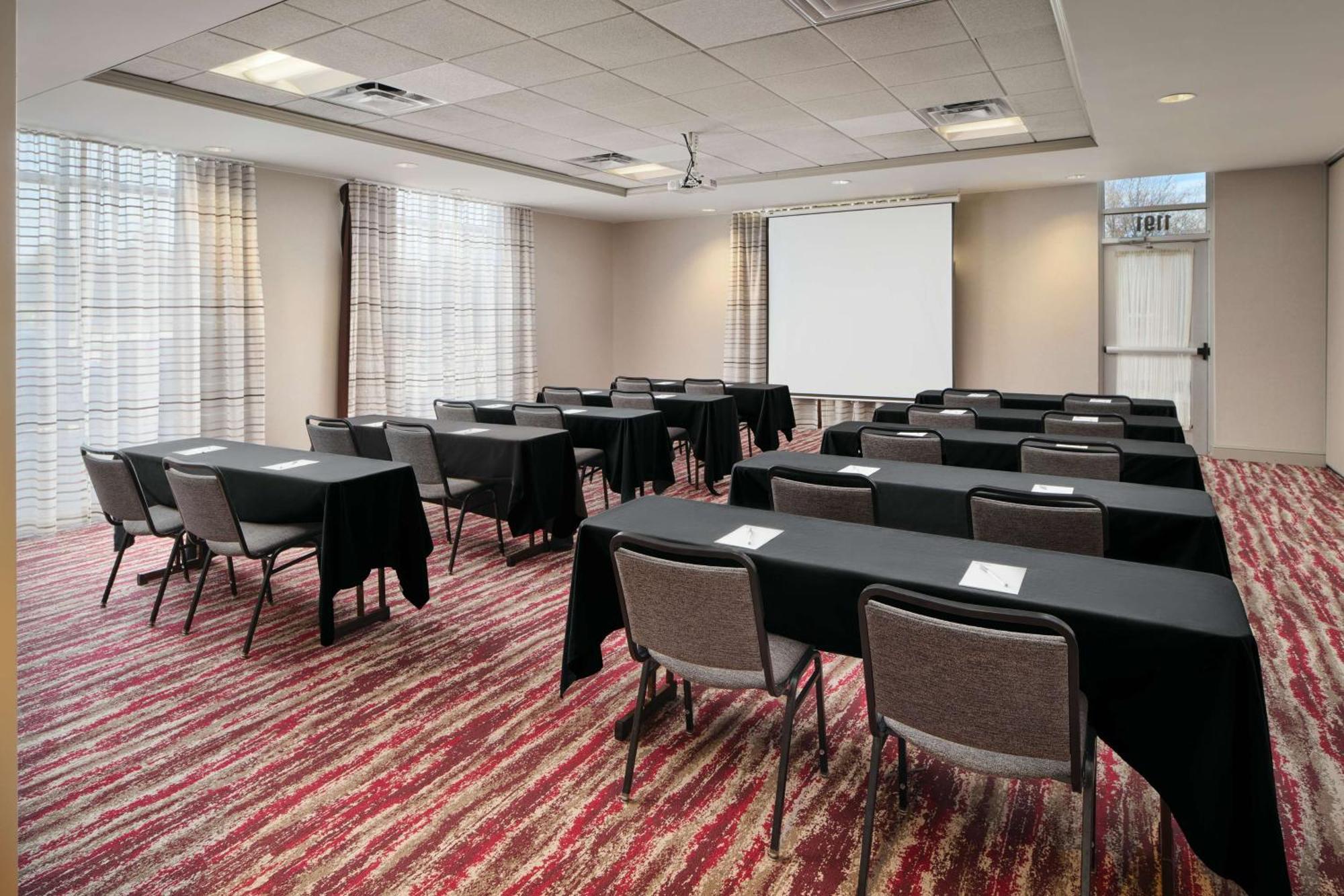 Hilton Garden Inn Schaumburg Esterno foto